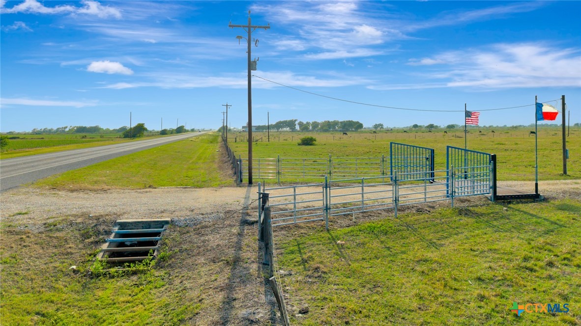 8078 State Highway 35 Property Photo 33