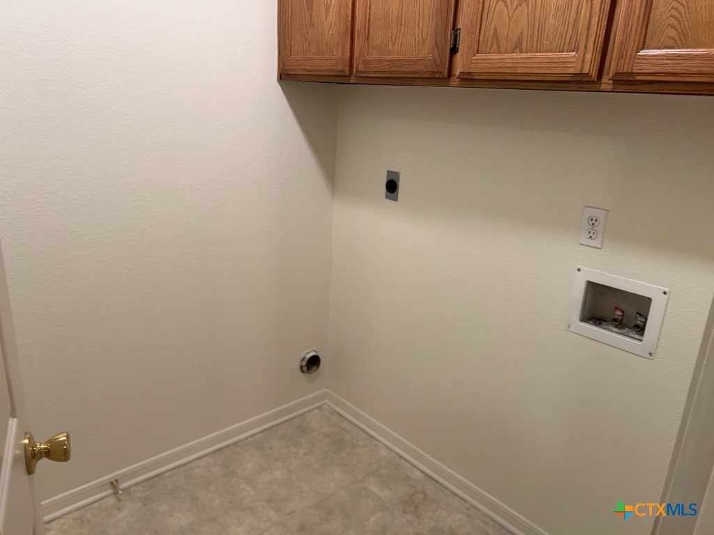 301 W Avenue D Property Photo 6