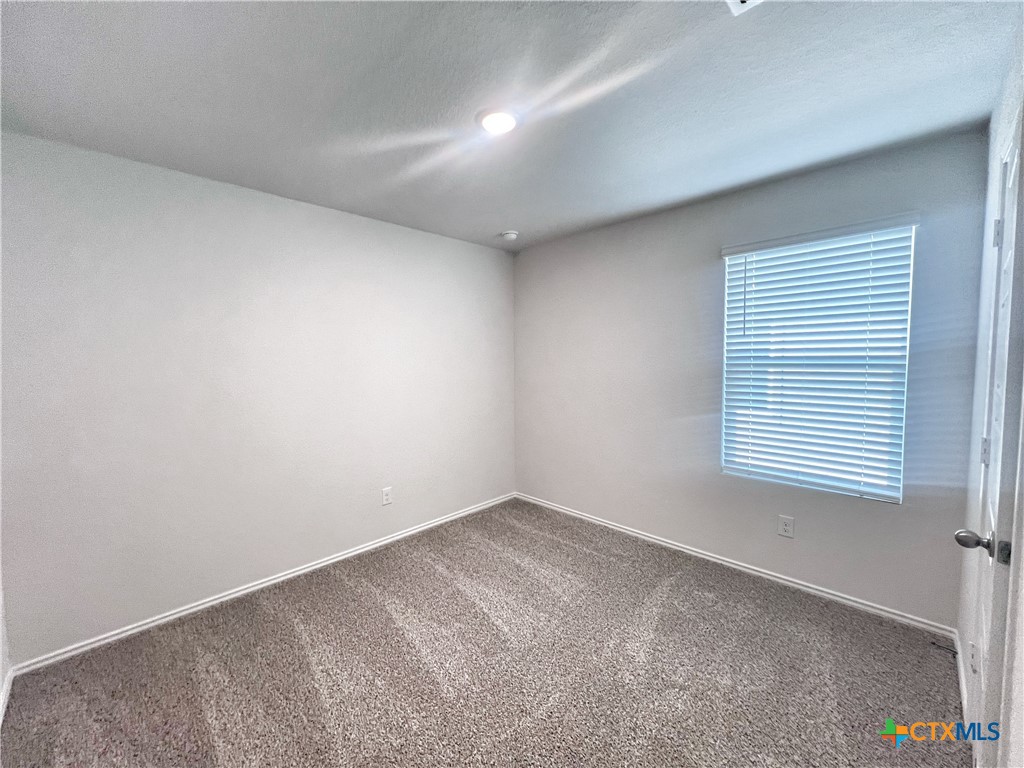 1644 Layne Loop Property Photo 8