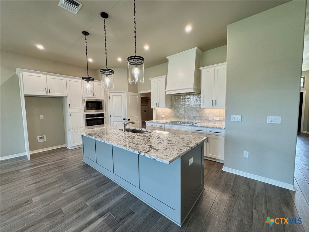 613 Golden Eagle Property Photo 3