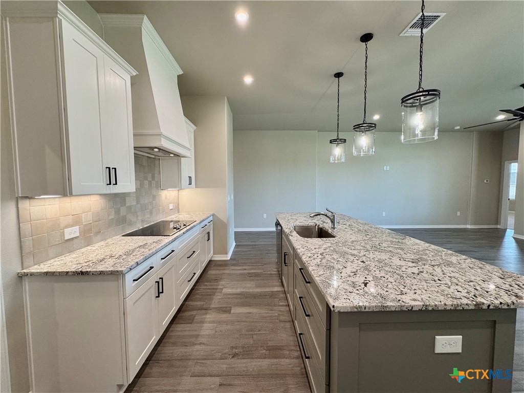 613 Golden Eagle Property Photo 4