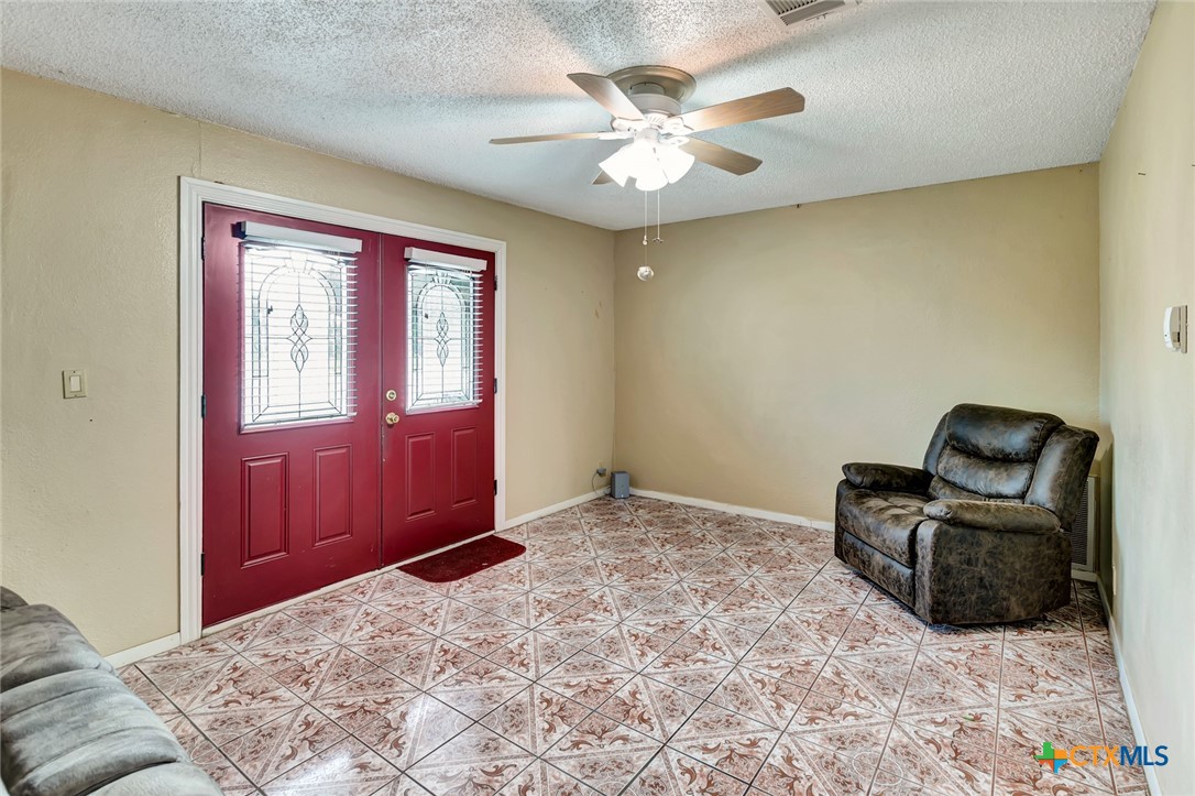 1504 Sam Houston Drive Property Photo 3