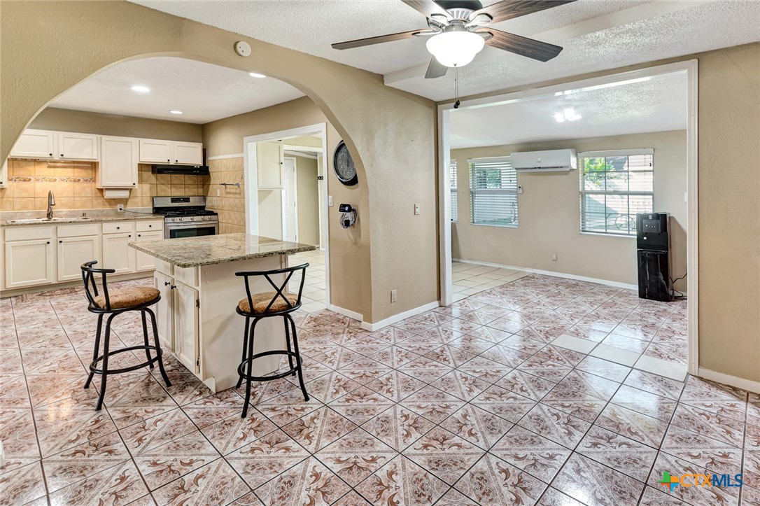 1504 Sam Houston Drive Property Photo 7