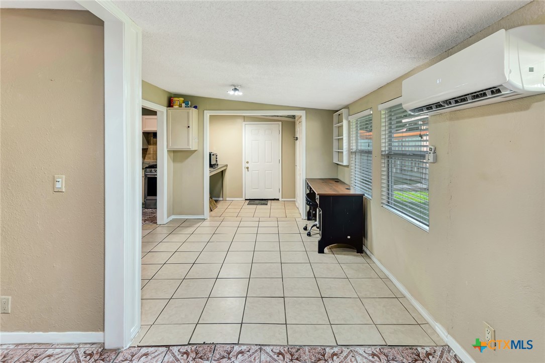 1504 Sam Houston Drive Property Photo 11