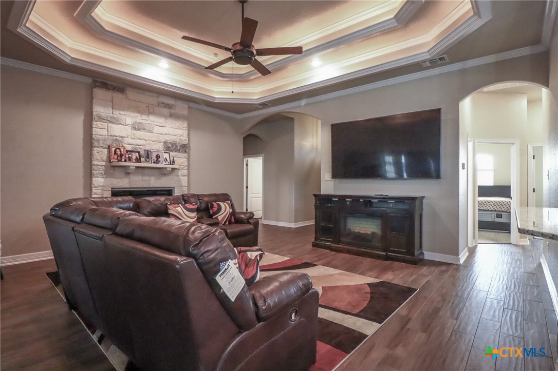 8107 Preston Hollow Drive Property Photo 8