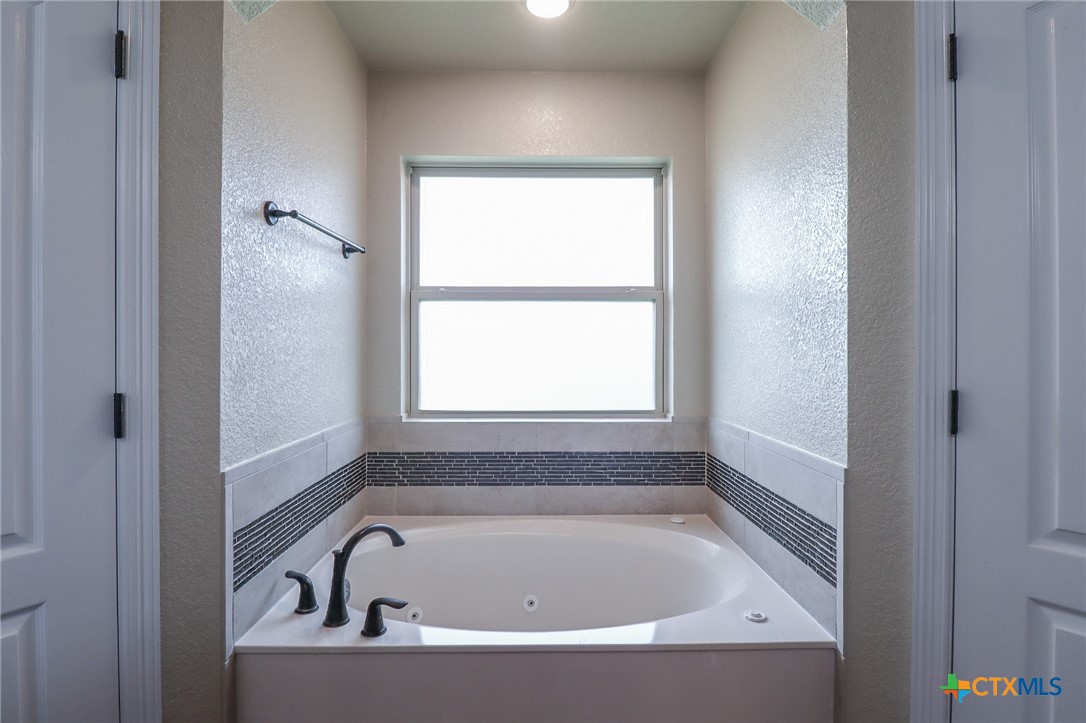 8107 Preston Hollow Drive Property Photo 26
