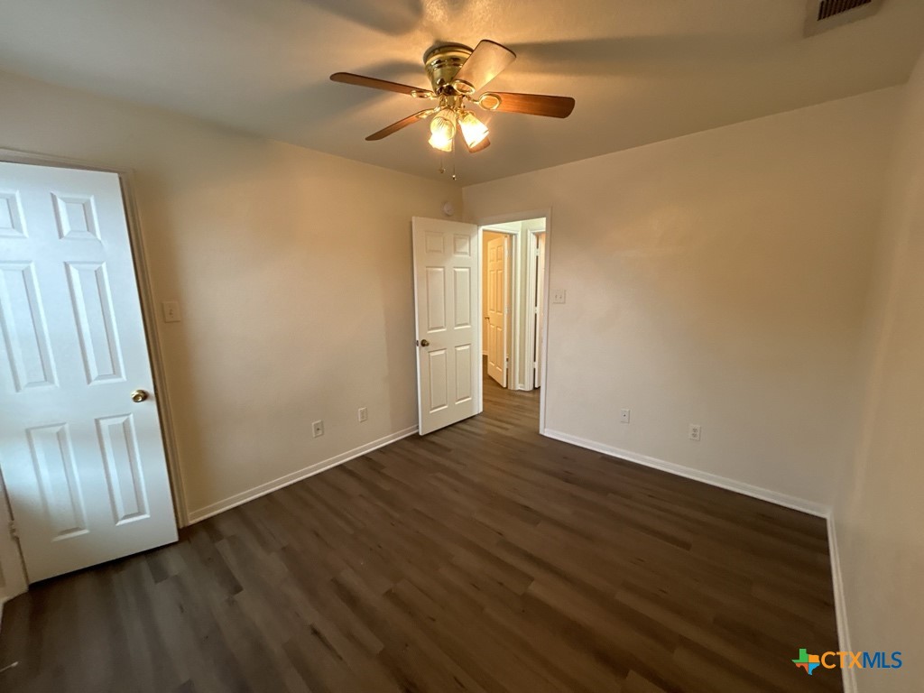 202 W Truman Avenue Property Photo 4