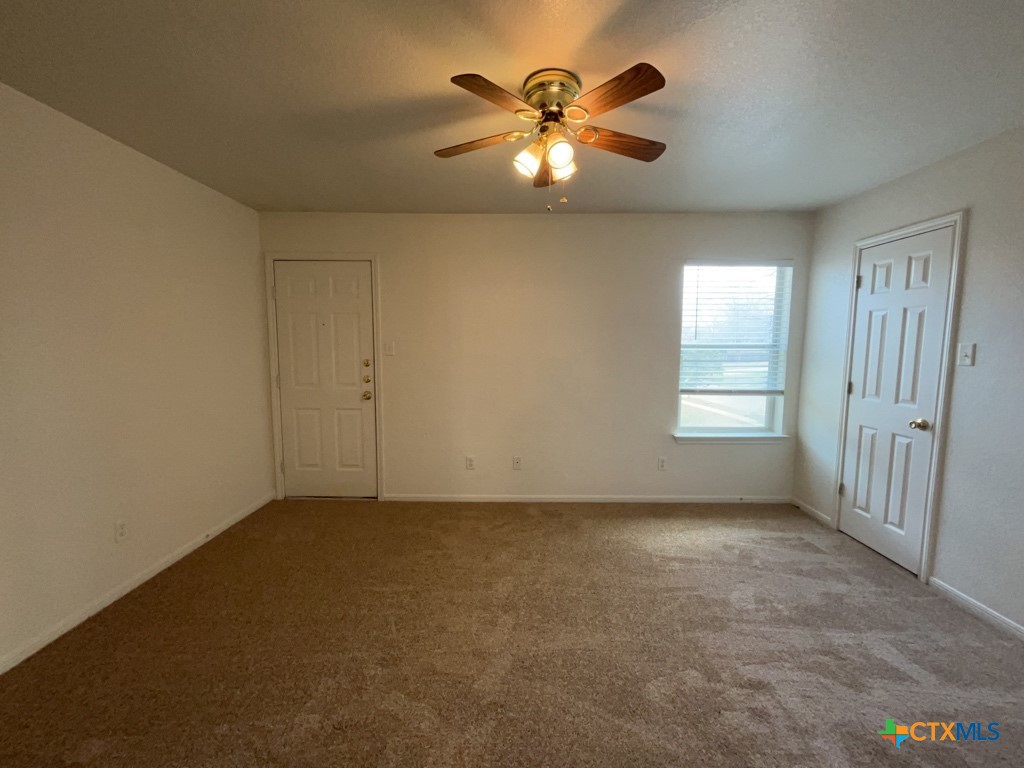 202 W Truman Avenue Property Photo 7
