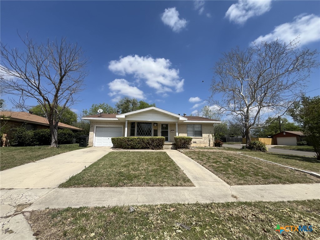 3217 Lake Inks Avenue Property Photo 2