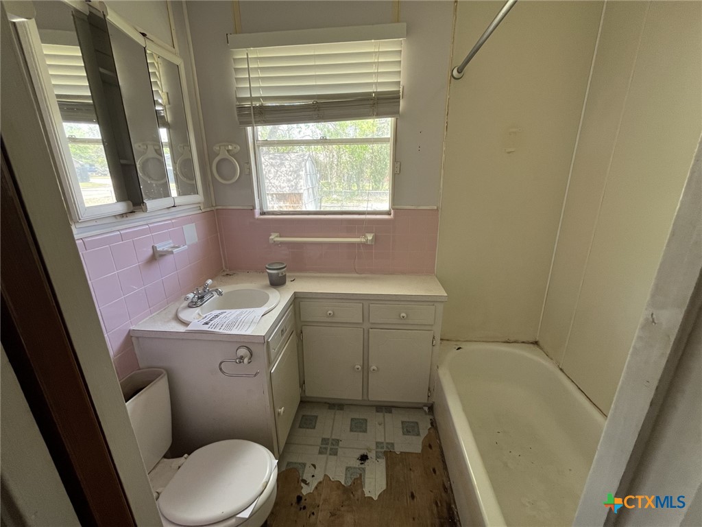 3217 Lake Inks Avenue Property Photo 10