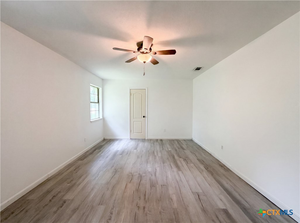 410 Cole Avenue Property Photo 4