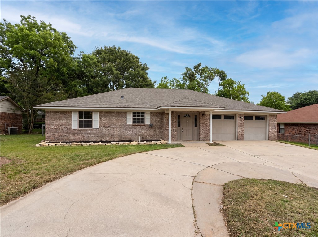 410 Cole Avenue Property Photo 12