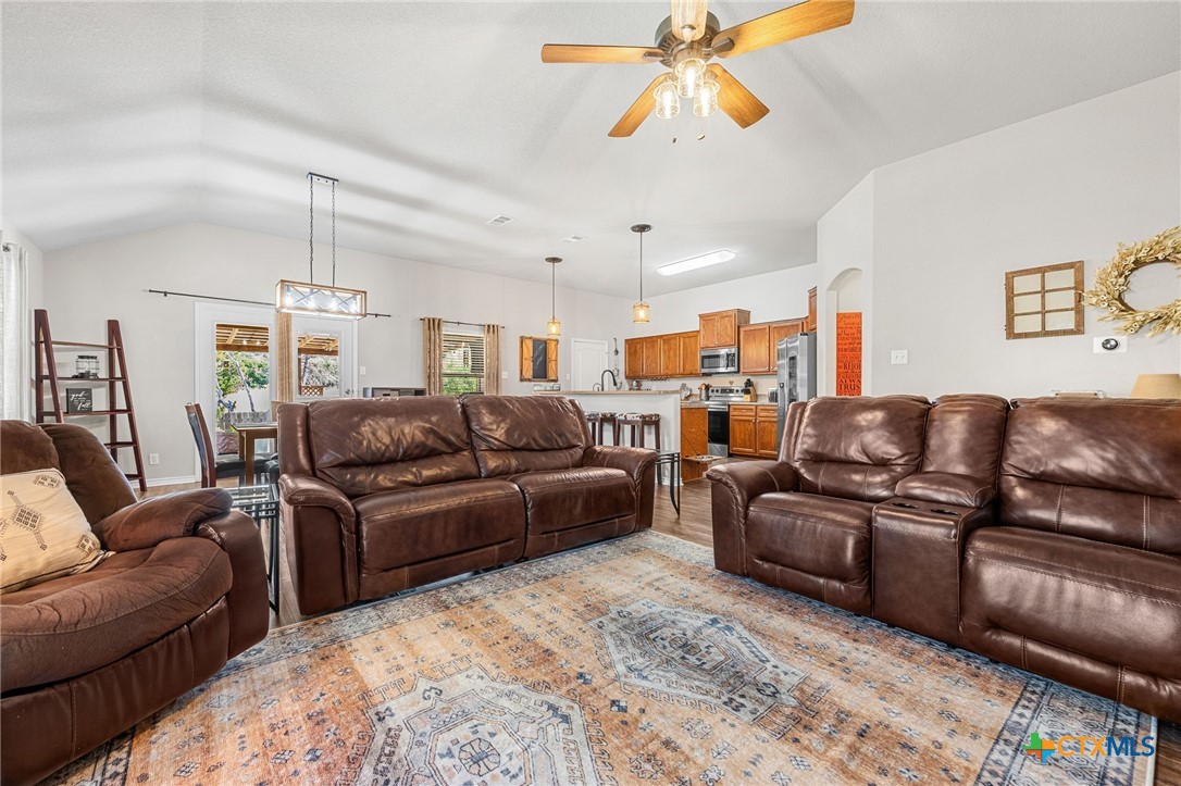 2701 Montague County Drive Property Photo 8