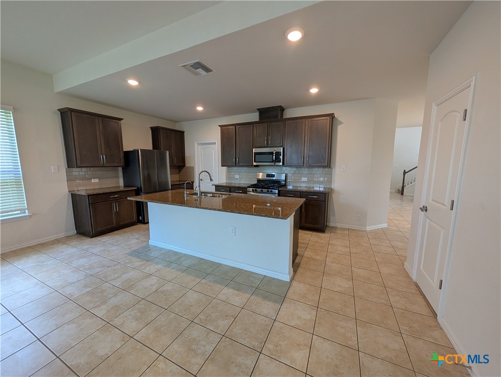 2241 Windswept Way Property Photo 5