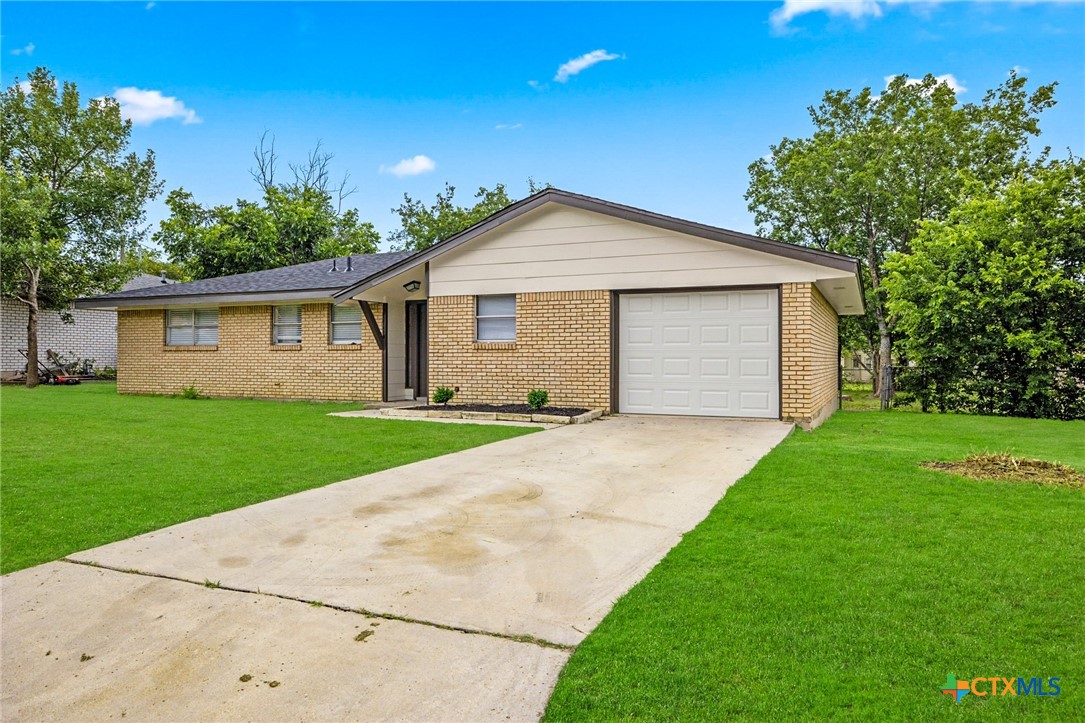 1609 Linwood Road Property Photo 4