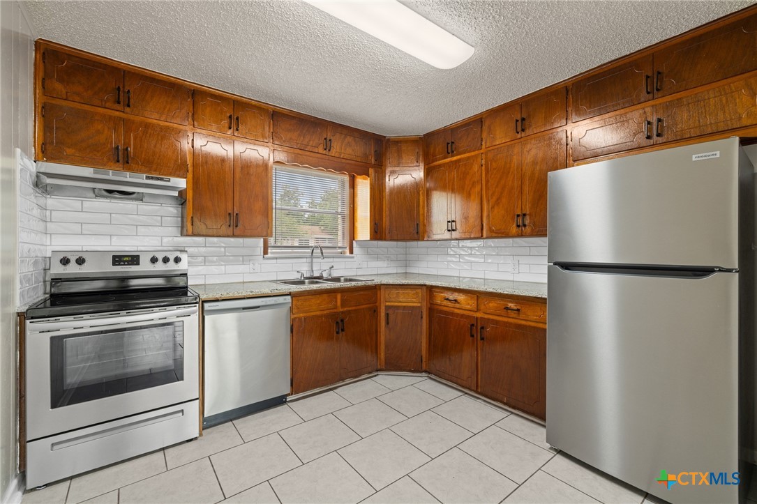 1609 Linwood Road Property Photo 10