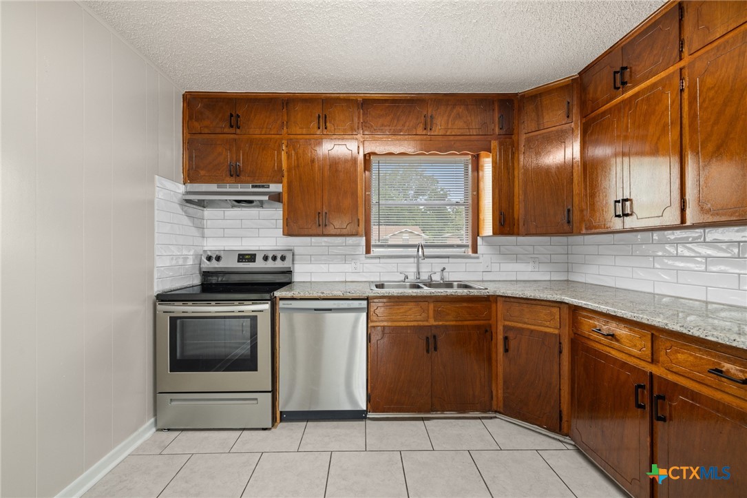 1609 Linwood Road Property Photo 11