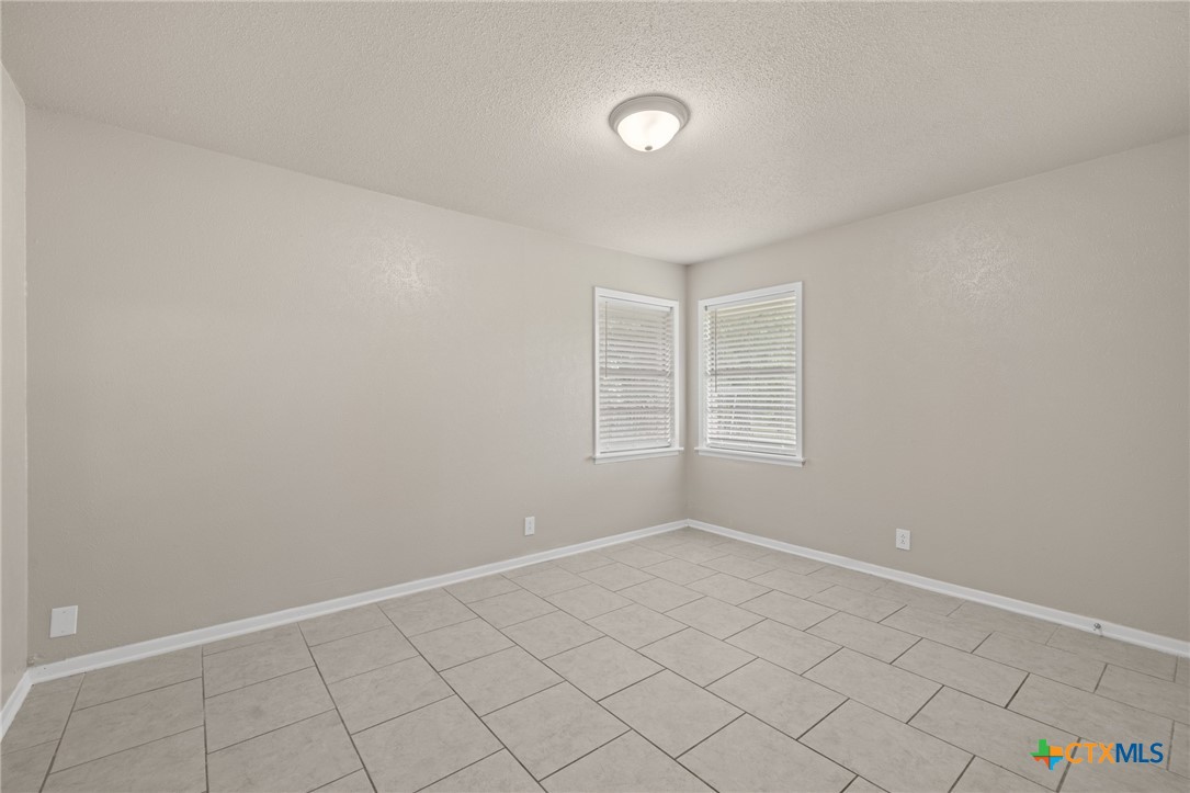 1609 Linwood Road Property Photo 16