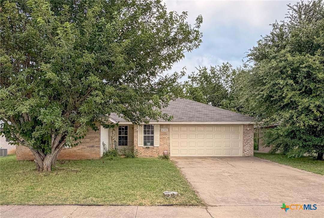 4304 Ledgestone Drive Property Photo 1
