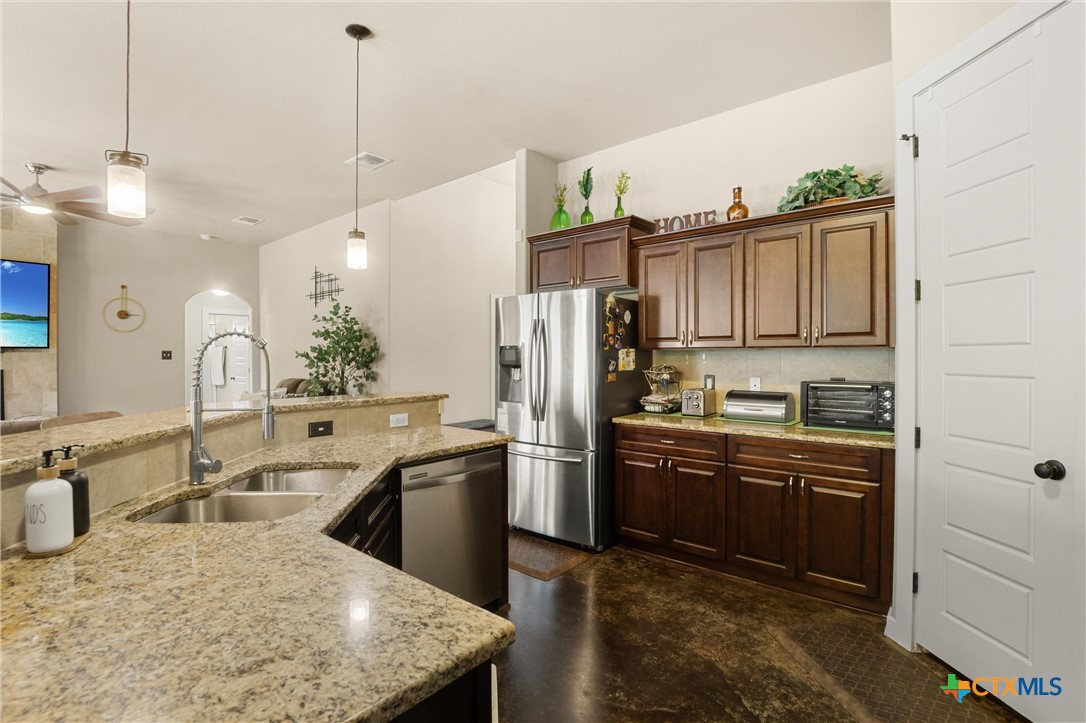 120 Fort Donelson Drive Property Photo 12