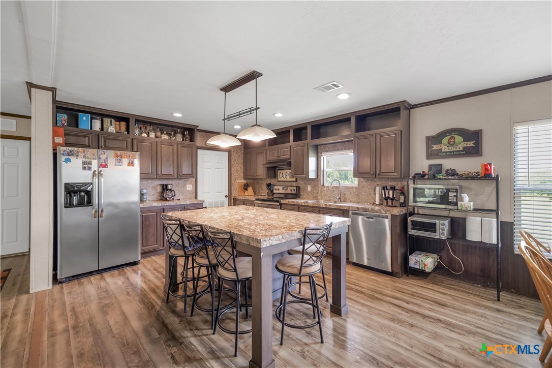 4516 Fm 1090 Property Photo 8