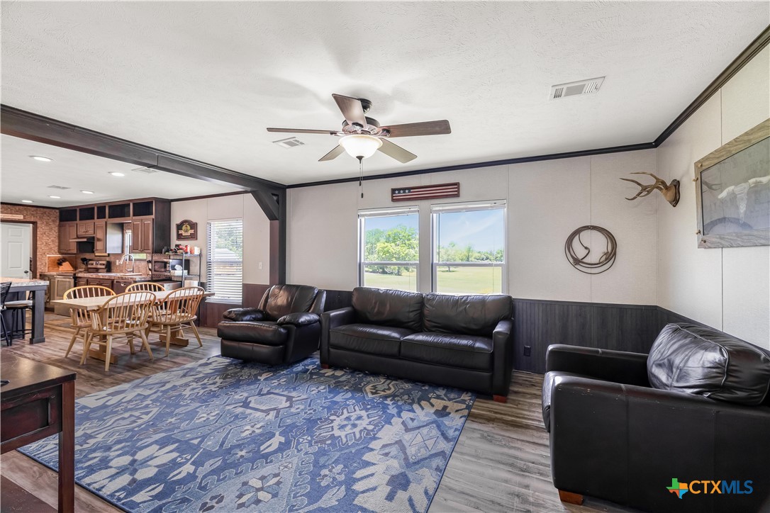 4516 Fm 1090 Property Photo 11