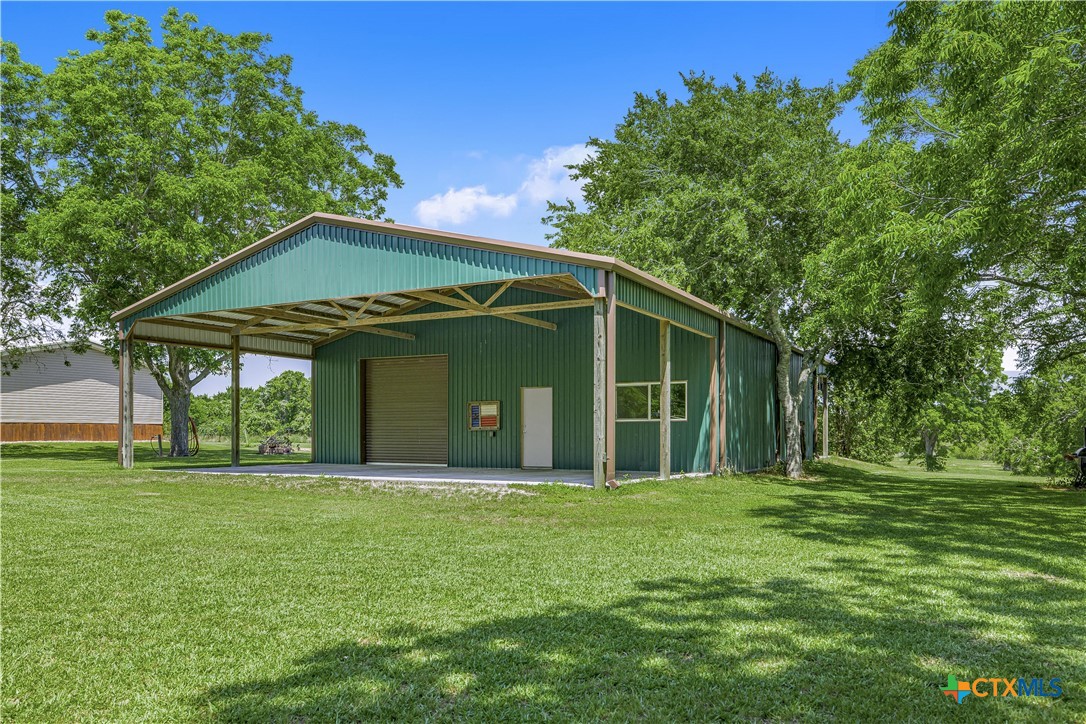 4516 Fm 1090 Property Photo 40