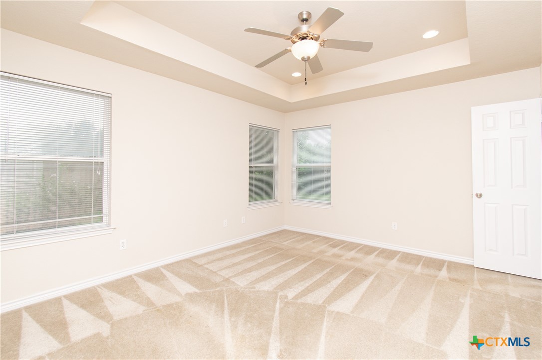 5812 Ellington Court Property Photo 9