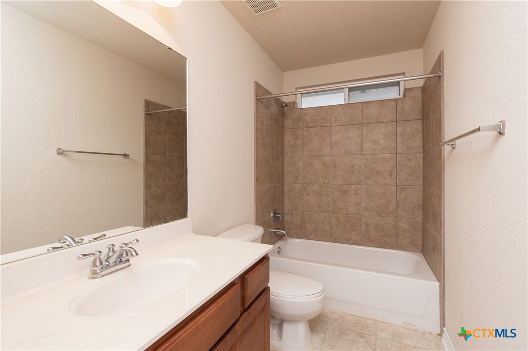 5812 Ellington Court Property Photo 26