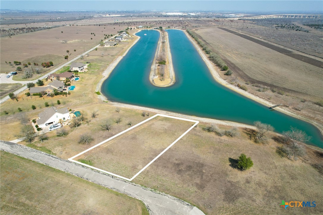 10700 Aqualux Cove Property Photo 7