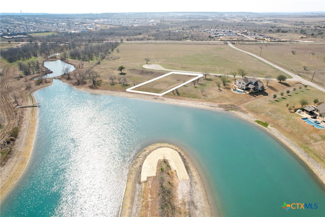 10700 Aqualux Cove Property Photo 10