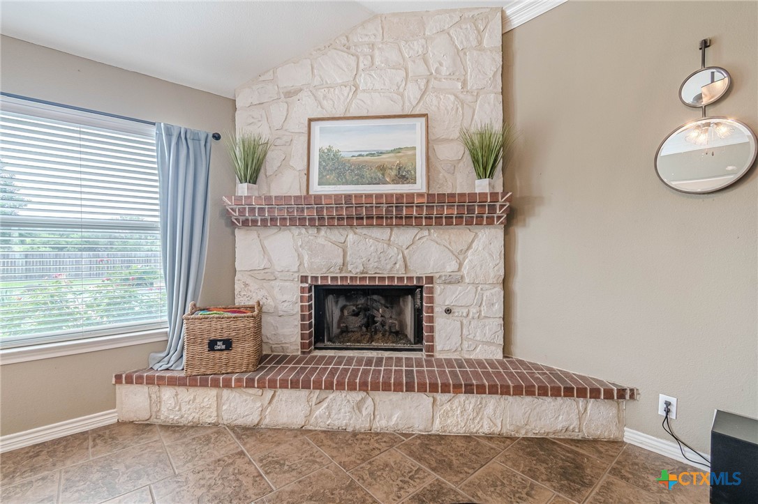 1021 Loma Verde Drive Property Photo 10