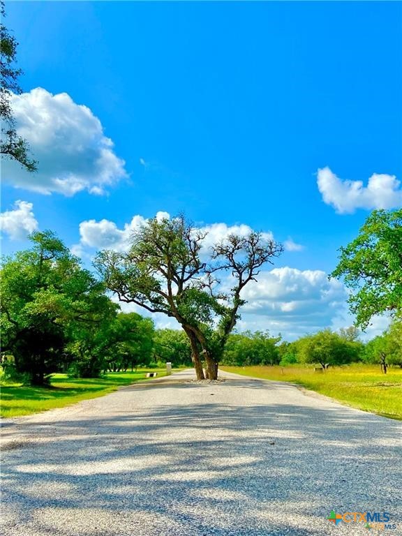 208 Post Oak Road Property Photo 4
