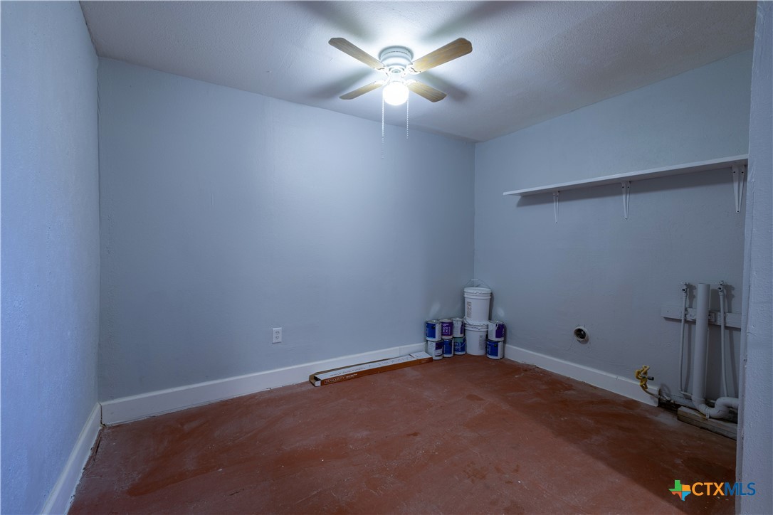 2304 Thrasher Lane A Property Photo 13