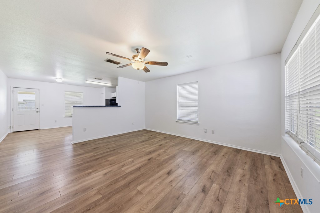 527 Roosevelt Drive Property Photo 6