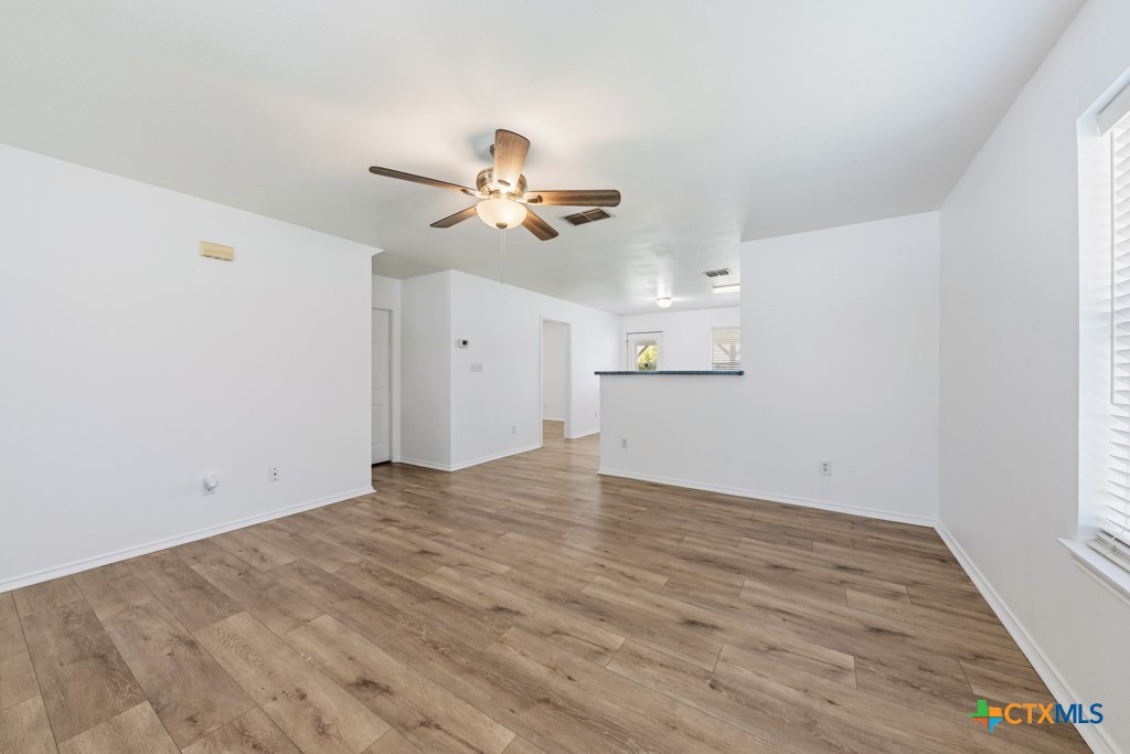 527 Roosevelt Drive Property Photo 8