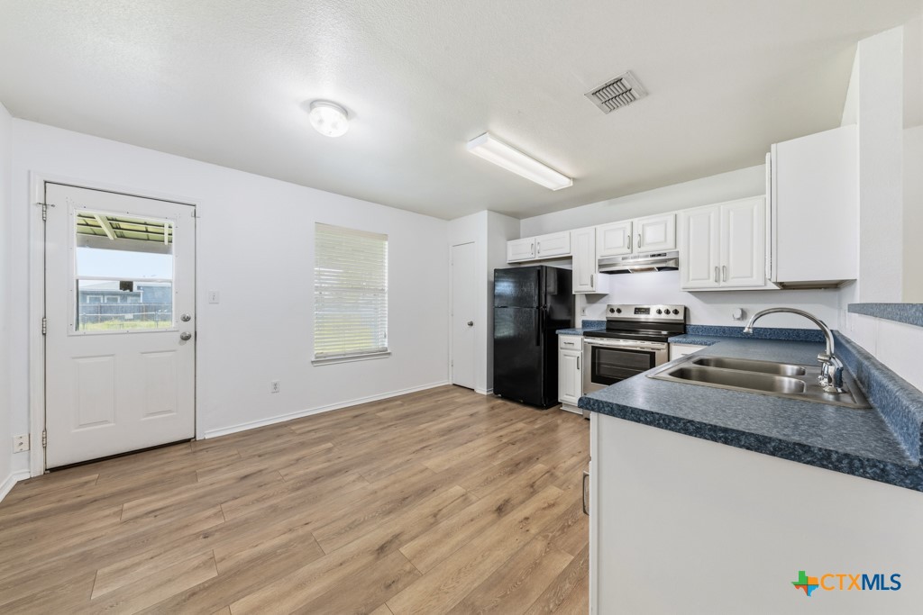527 Roosevelt Drive Property Photo 9