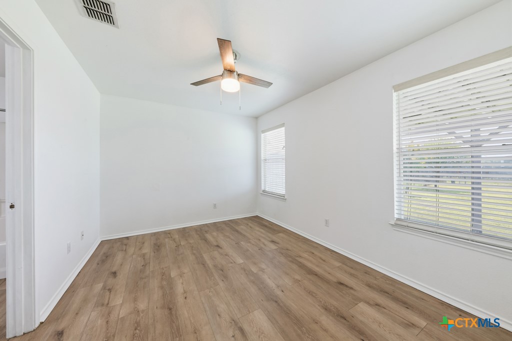 527 Roosevelt Drive Property Photo 12