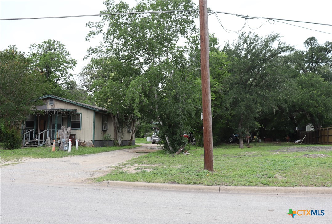 821 N Commerce Street Property Photo 6