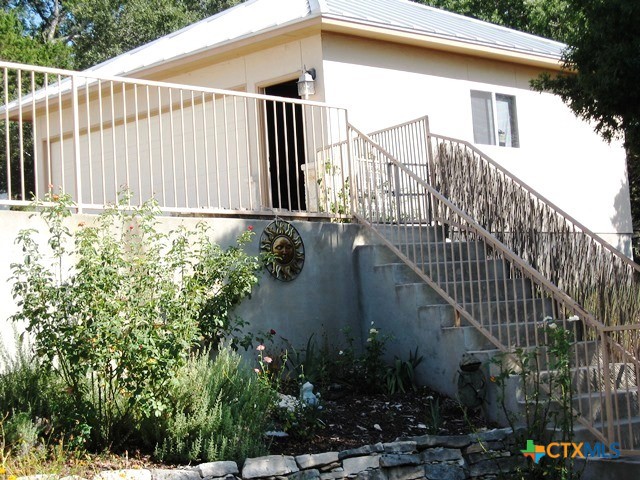 2552 Connie Drive Property Photo 3
