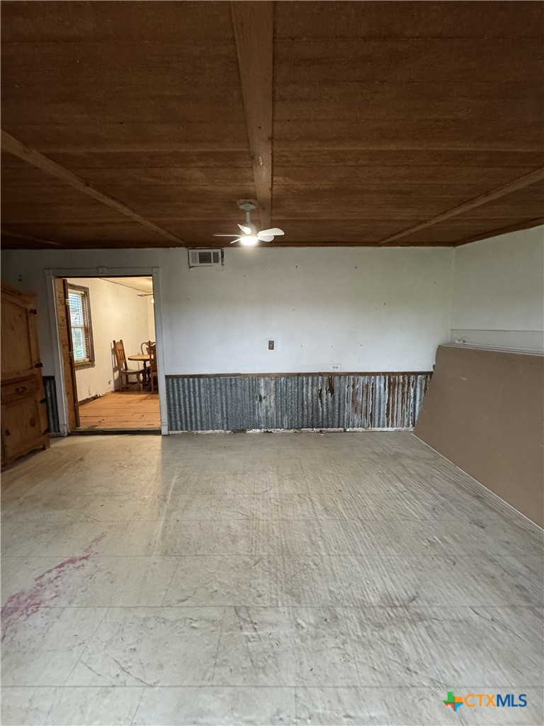 1875 County Road 3155 Property Photo 7