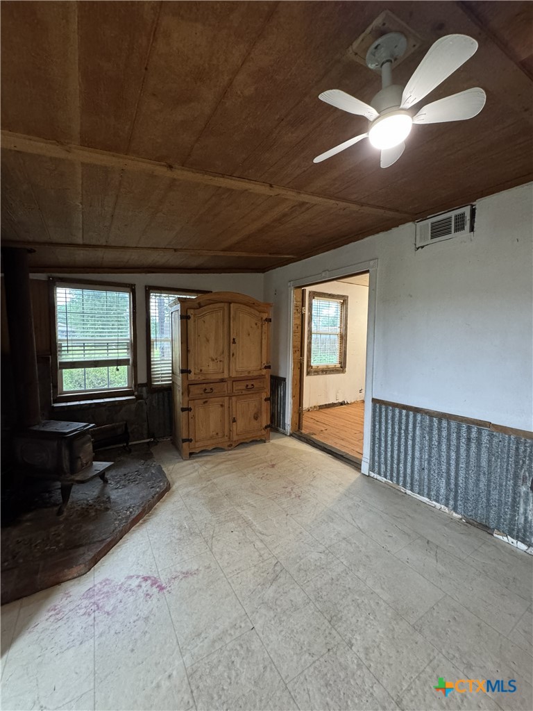 1875 County Road 3155 Property Photo 9