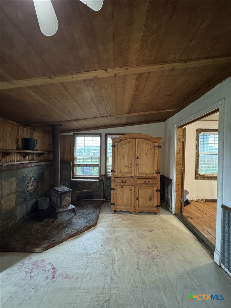 1875 County Road 3155 Property Photo 10