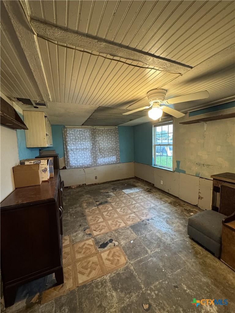 1875 County Road 3155 Property Photo 28