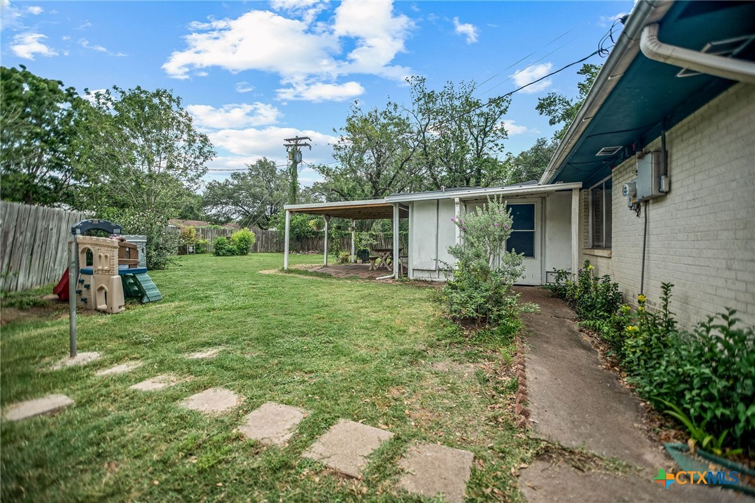 1706 College Drive Property Photo 3