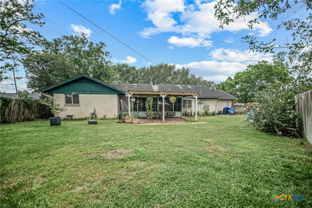 1706 College Drive Property Photo 4