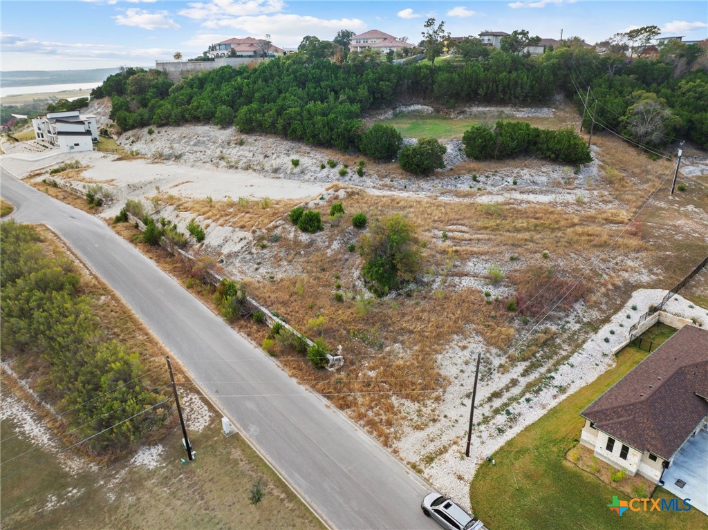 3519 Shoreline Drive Property Photo 2