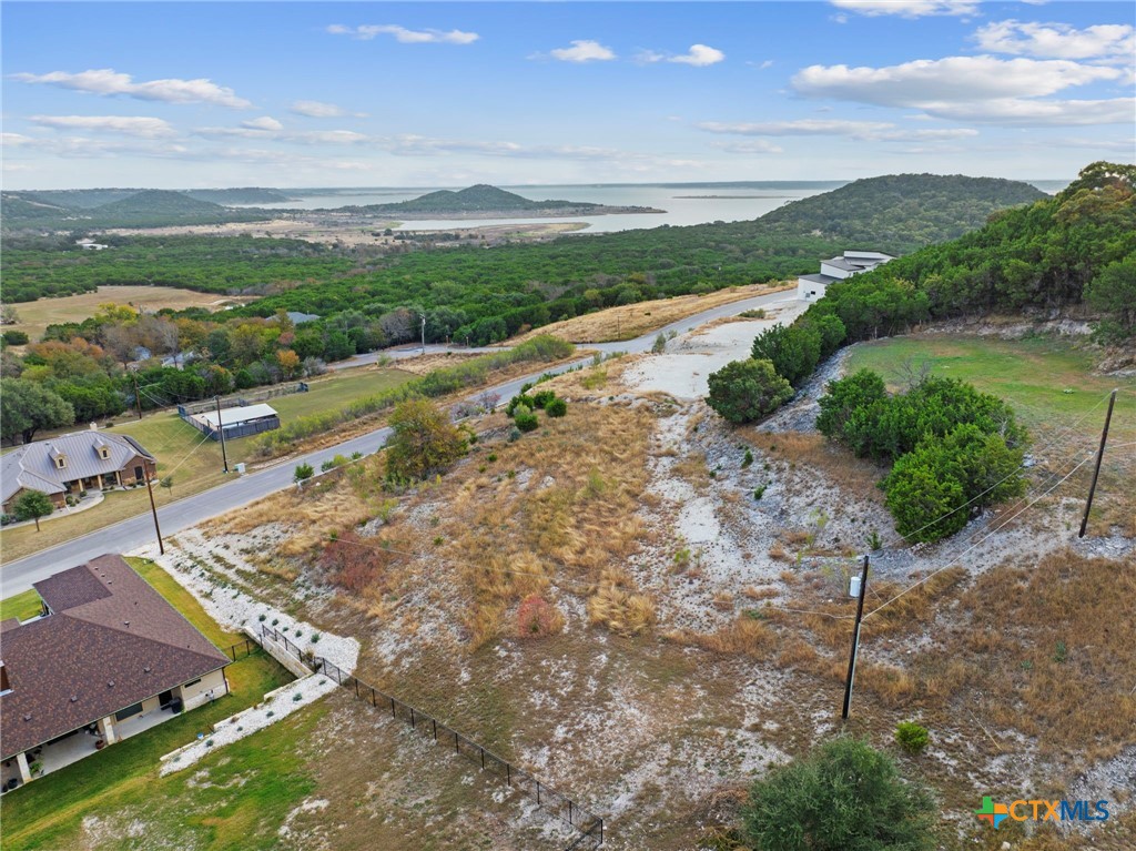 3519 Shoreline Drive Property Photo 4