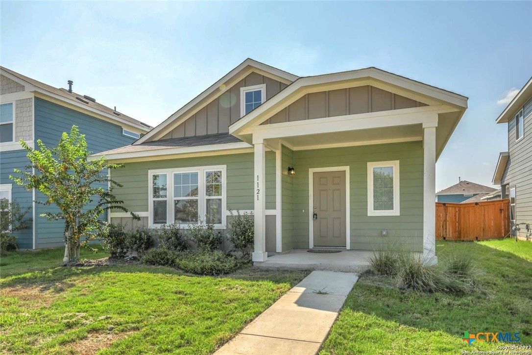 1121 Esplanade Parkway Property Photo 1