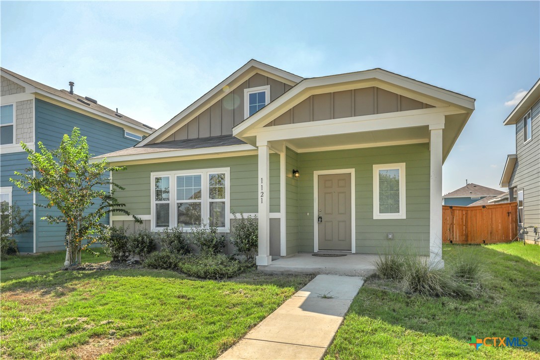 1121 Esplanade Parkway Property Photo 1
